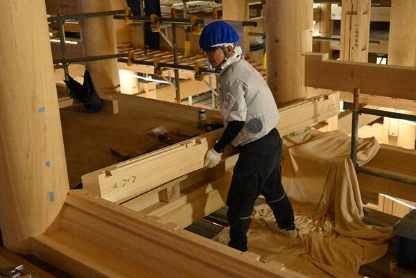 1階御差床　下框取付け 