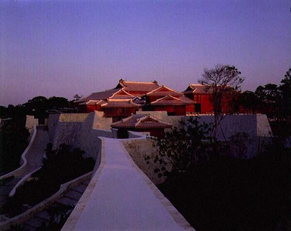 首里城全景｜首里城の甍（夕景）