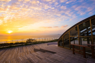夕陽の広場