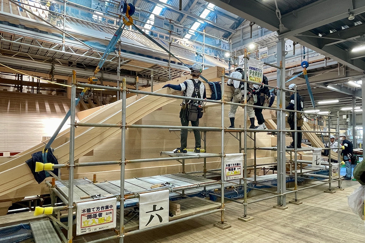 唐破風（からはふ）の取付