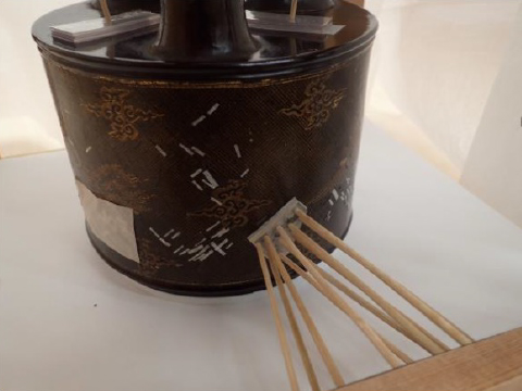 塗膜押さえ作業（複数回行う）