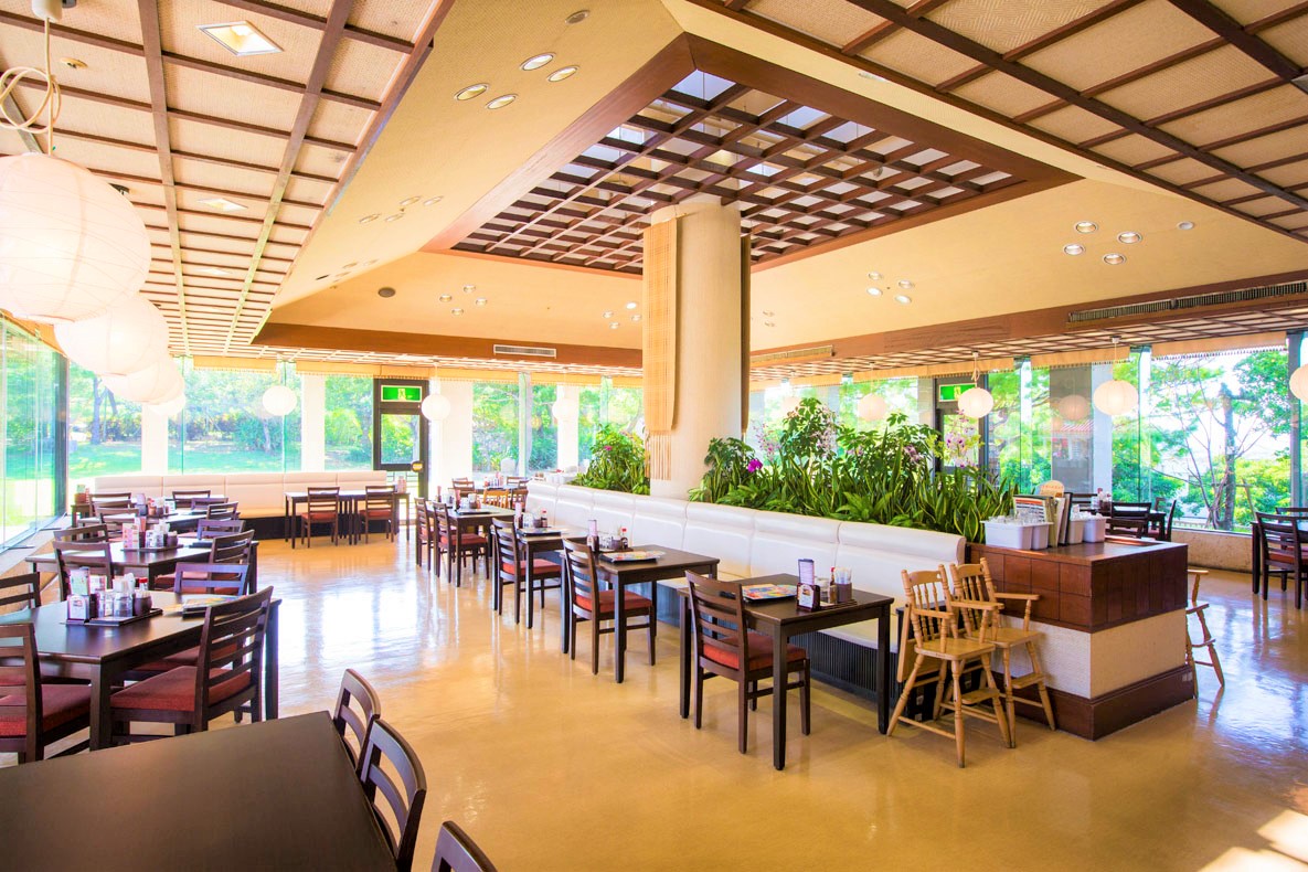 首里城公園内 レストラン首里杜の店内